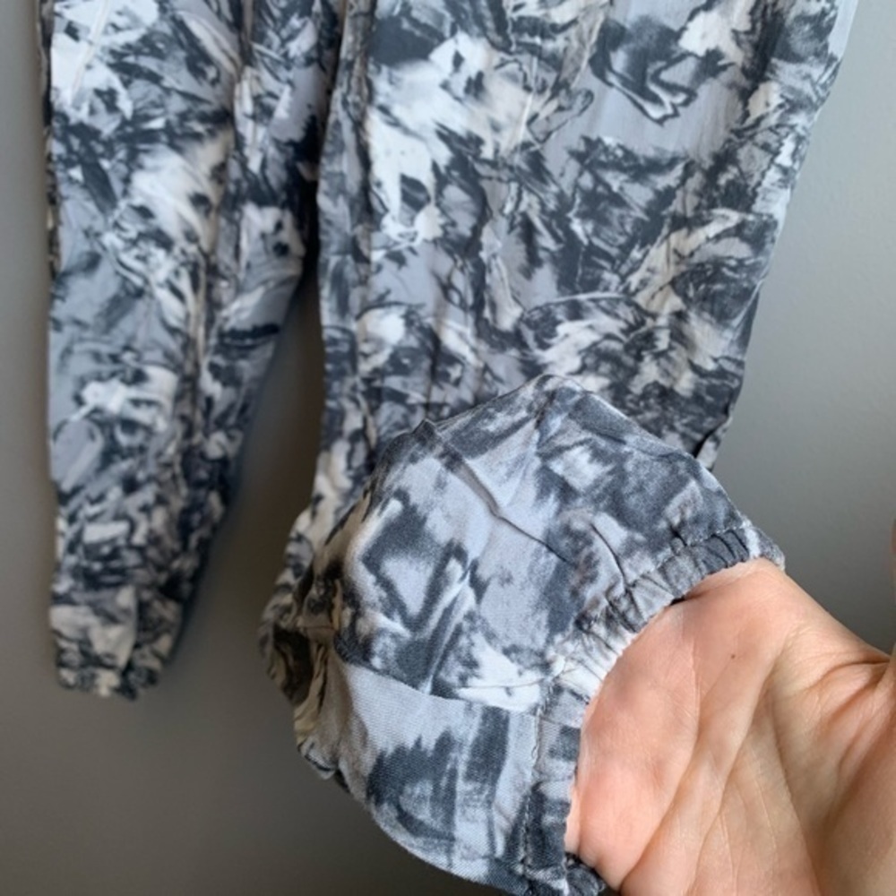 Fabletics | joggers - Picture 3 of 5